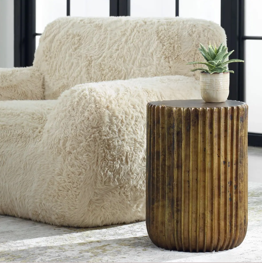 Peaks Accent Table
