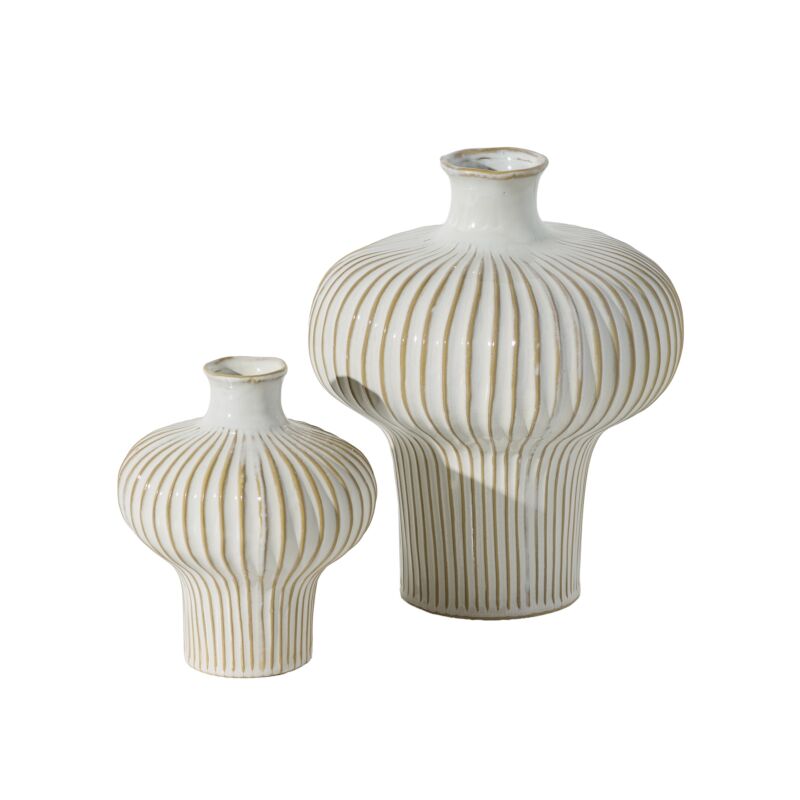 Akita Vase